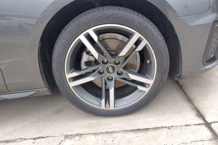 Used Audi A4L 2022 40 TFSI Fashion Dynamic Model Right Front Wheel Hub