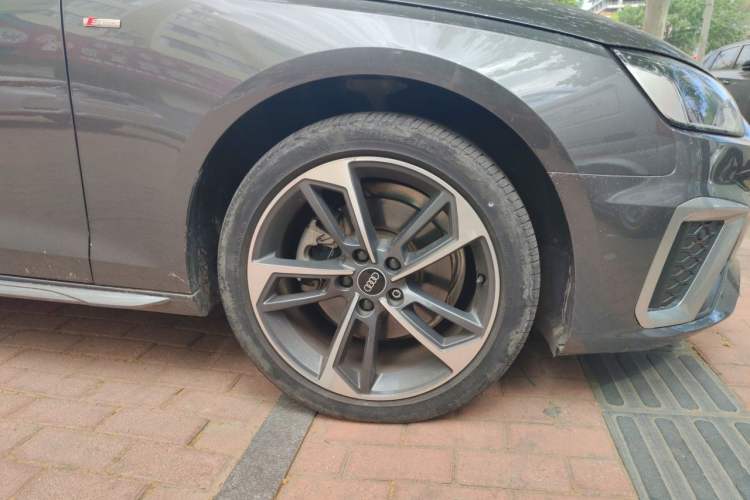 Used Audi A4L 2022 40 TFSI Fashion Dynamic Model Right Front Wheel Hub