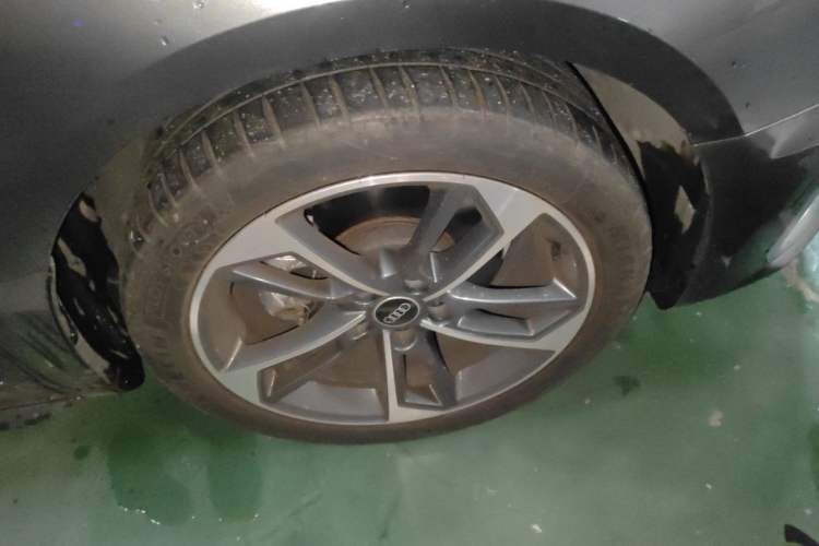Used Audi A4L 2022 40 TFSI Fashion Dynamic Model Right Front Wheel Hub