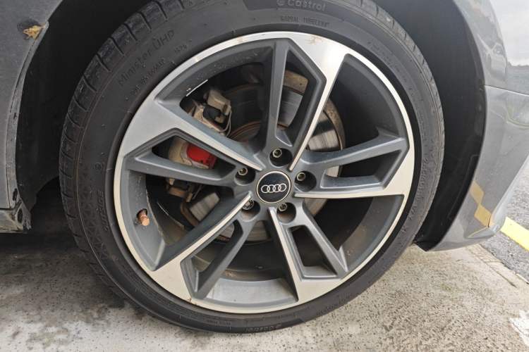 Used Audi A4L 2022 40 TFSI Fashion Dynamic Model Right Front Wheel Hub