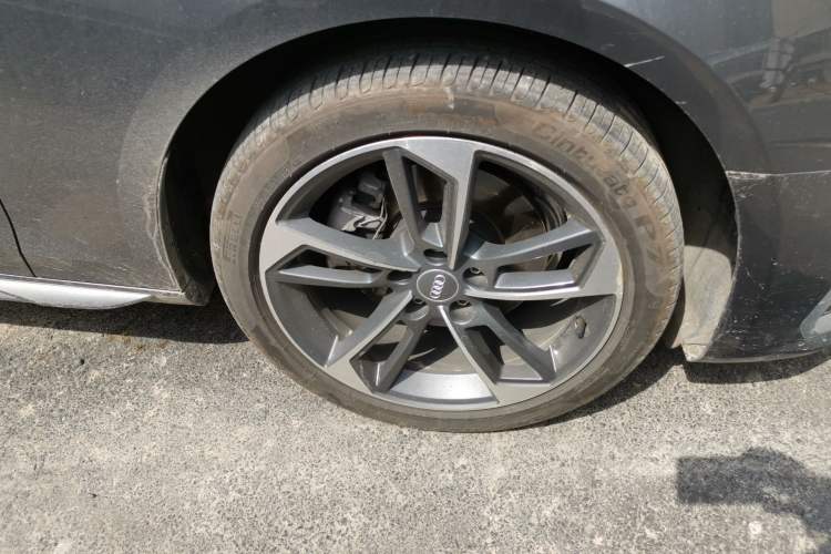 Used Audi A4L 2022 40 TFSI Fashion Dynamic Model Right Front Wheel Hub