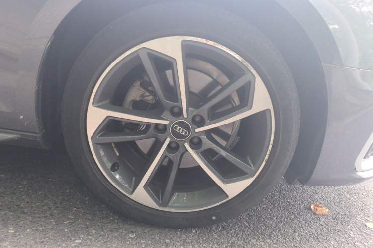 Used Audi A4L 2022 40 TFSI Fashion Dynamic Model Right Front Wheel Hub