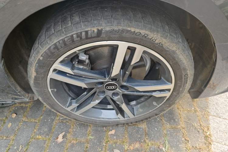 Used Audi A4L 2022 40 TFSI Luxury Dynamic Model Right Front Wheel Hub