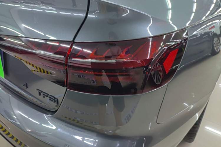 Used Audi A4L 2022 40 TFSI Fashion Dynamic Model Right Rear Taillight