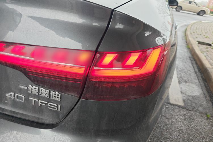 Used Audi A4L 2022 40 TFSI Fashion Dynamic Model Right Rear Taillight