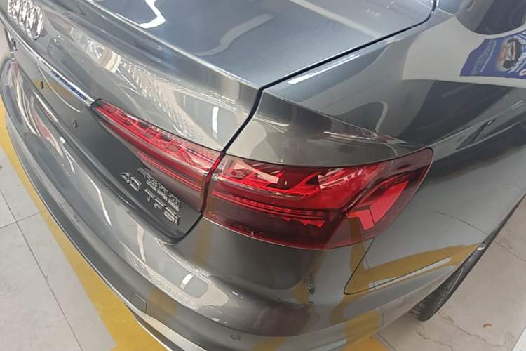 Used Audi A4L 2022 40 TFSI Fashion Dynamic Model Right Rear Taillight