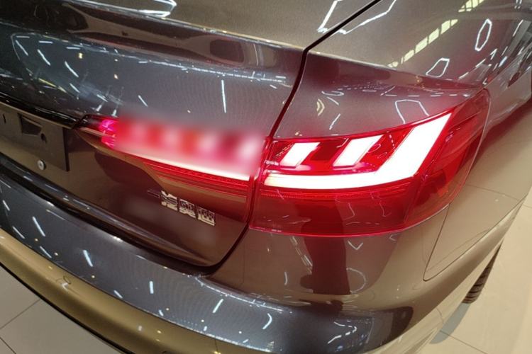 Used Audi A4L 2022 40 TFSI Luxury Dynamic Model Right Rear Taillight
