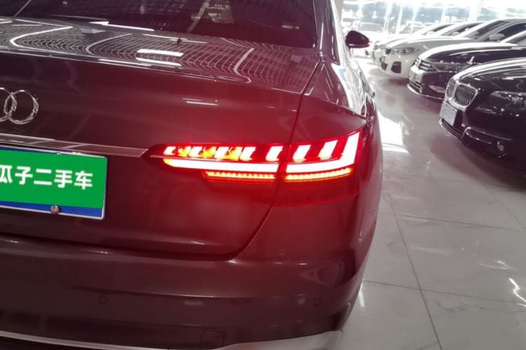 Used Audi A4L 2022 40 TFSI Fashion Dynamic Model Right Rear Taillight