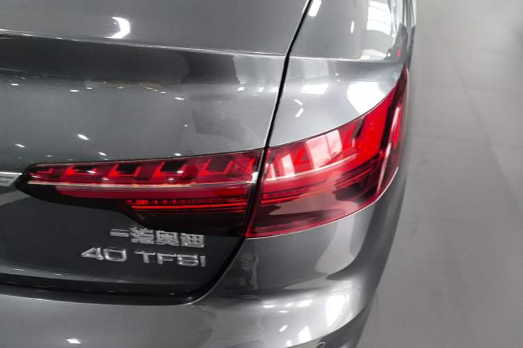 Used Audi A4L 2022 40 TFSI Fashion Dynamic Model Right Rear Taillight
