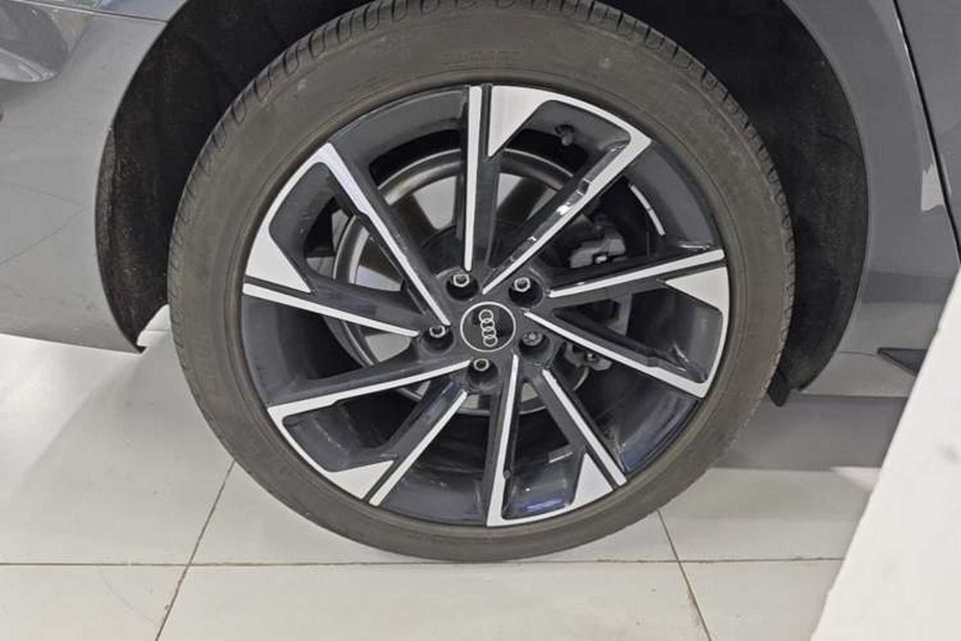 Used Audi A4L 2022 40 TFSI Luxury Dynamic Model Right Rear Wheel Hub