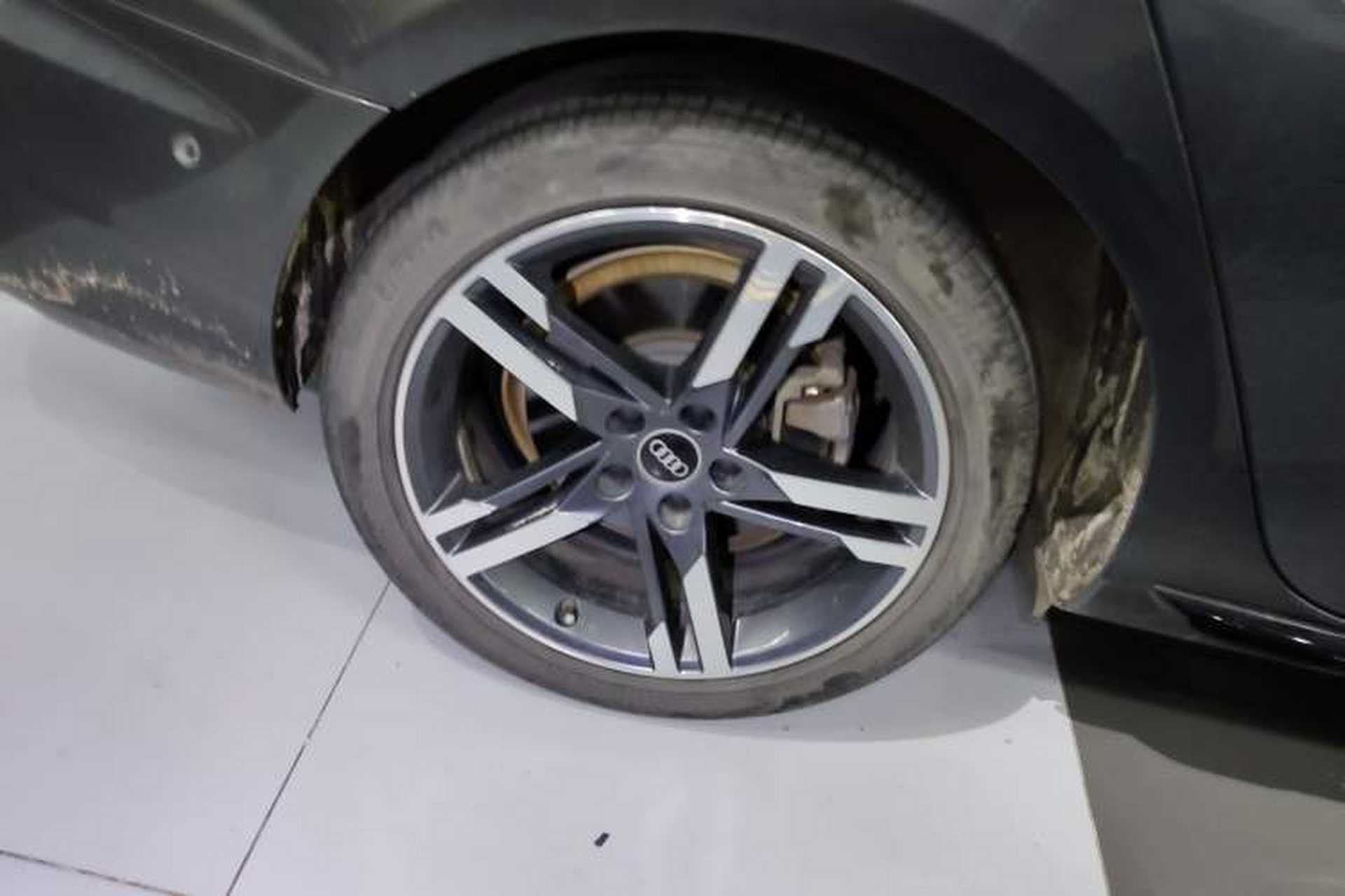 Used Audi A4L 2022 40 TFSI Luxury Dynamic Model Right Rear Wheel Hub