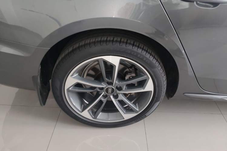 Used Audi A4L 2022 40 TFSI Fashion Dynamic Model Right Rear Wheel Hub
