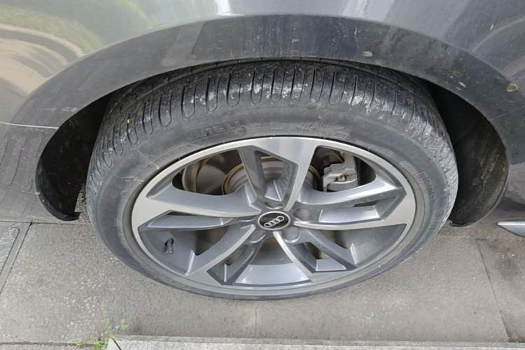 Used Audi A4L 2022 40 TFSI Fashion Dynamic Model Right Rear Wheel Hub