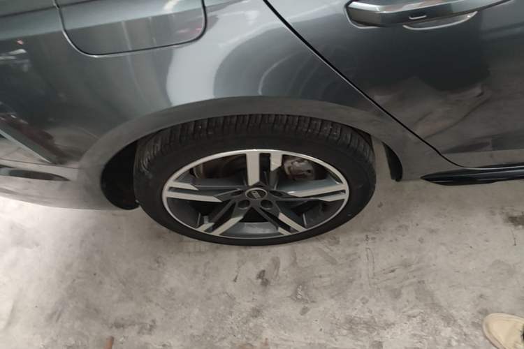 Used Audi A4L 2022 40 TFSI Fashion Dynamic Model Right Rear Wheel Hub