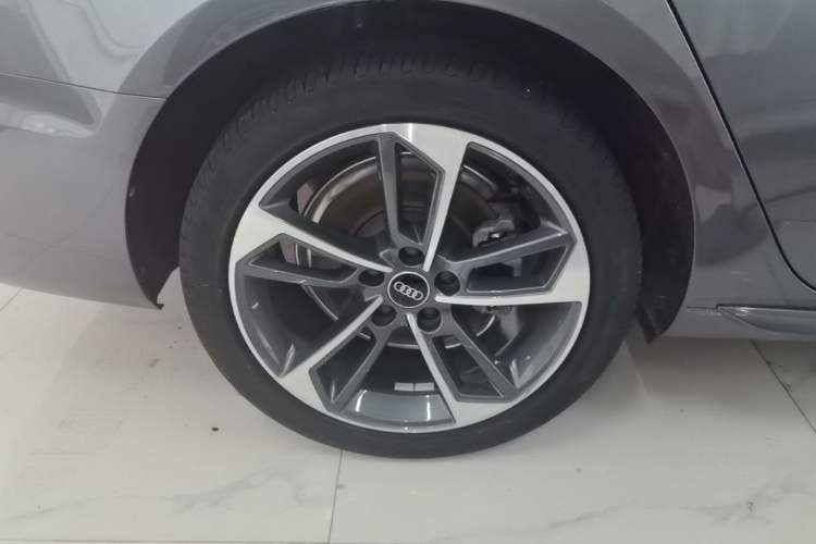 Used Audi A4L 2022 40 TFSI Fashion Dynamic Model Right Rear Wheel Hub