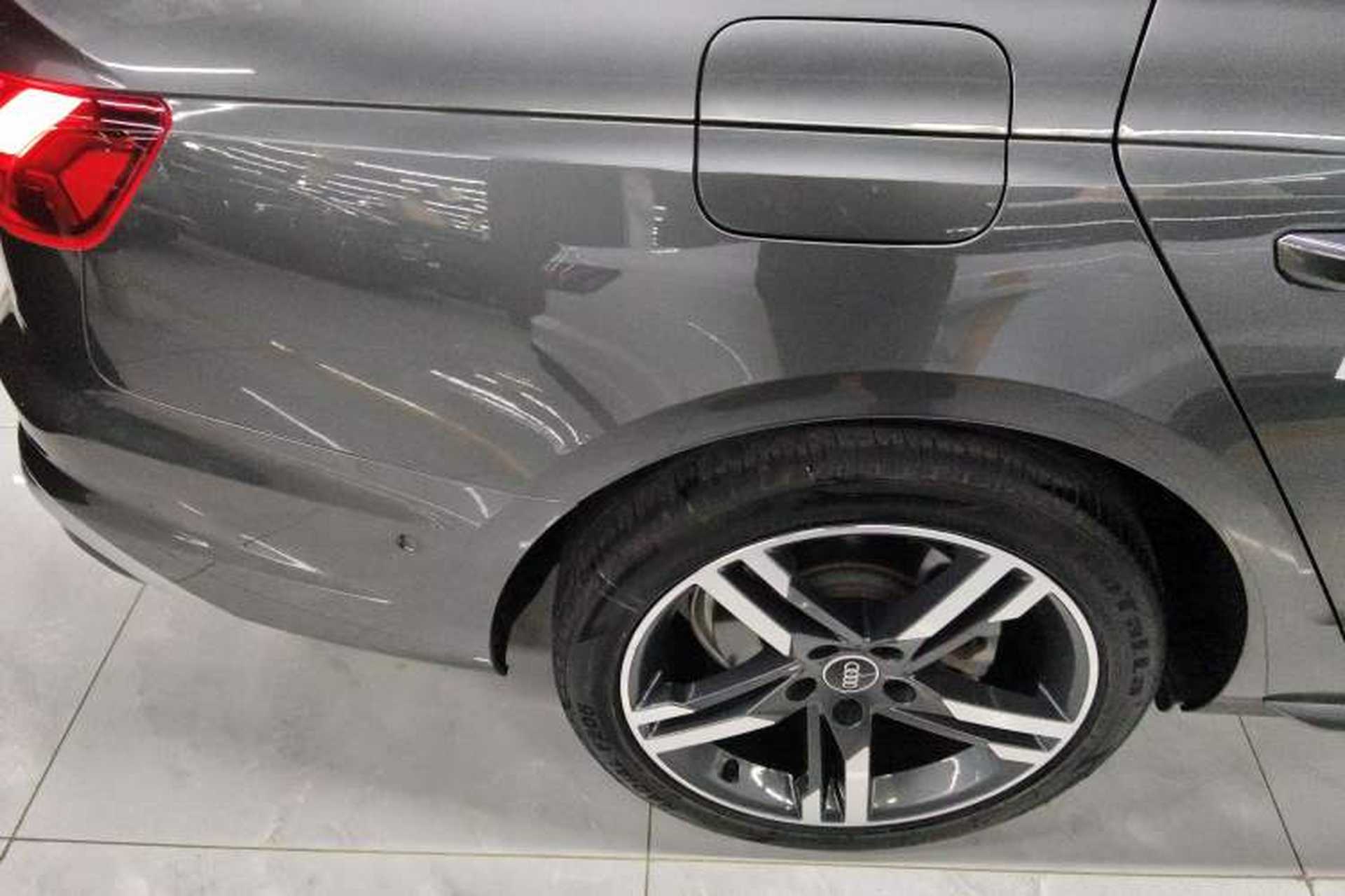 Used Audi A4L 2022 40 TFSI Luxury Dynamic Model Right Rear Wheel Hub