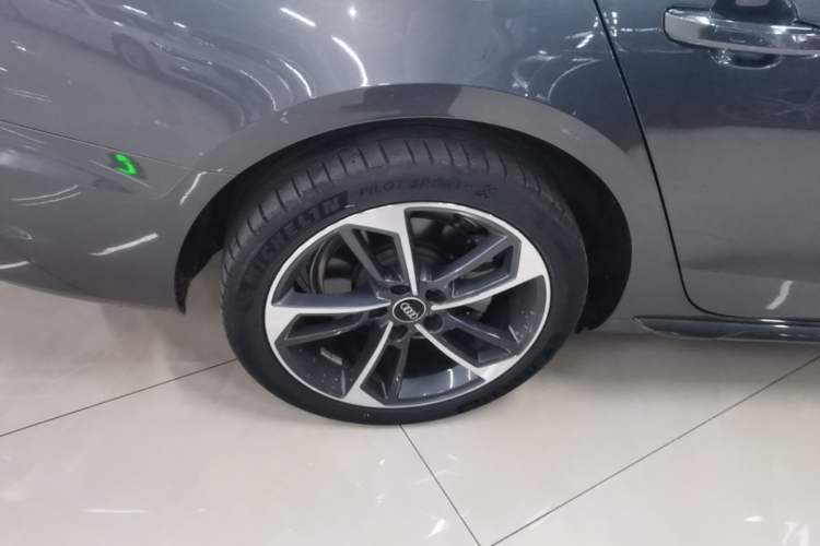 Used Audi A4L 2022 40 TFSI Fashion Dynamic Model Right Rear Wheel Hub