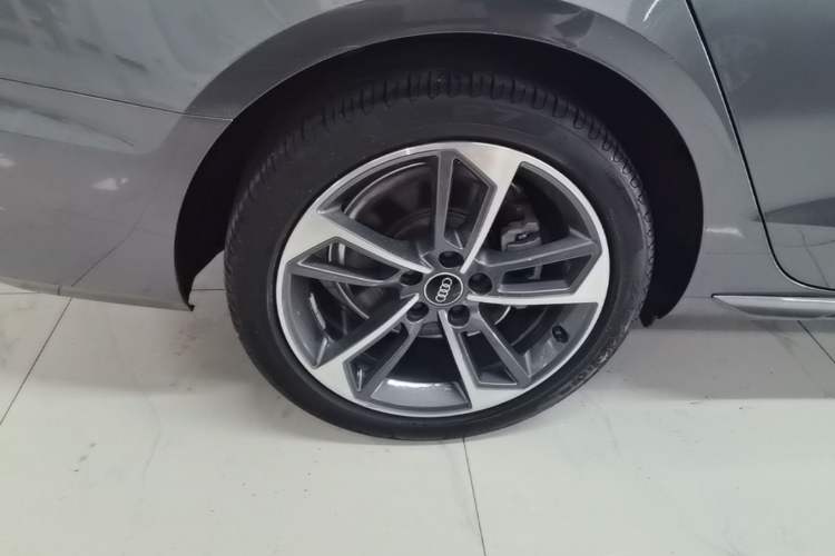 Used Audi A4L 2022 40 TFSI Fashion Dynamic Model Right Rear Wheel Hub