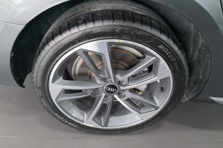 Used Audi A4L 2022 40 TFSI Fashion Dynamic Model Right Rear Wheel Hub