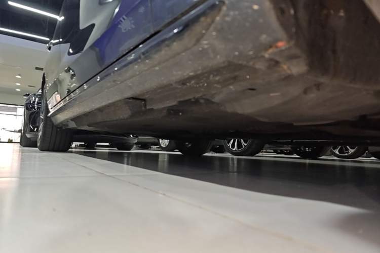 Used Audi A4L 2022 40 TFSI Luxury Dynamic Model Right Side Sill