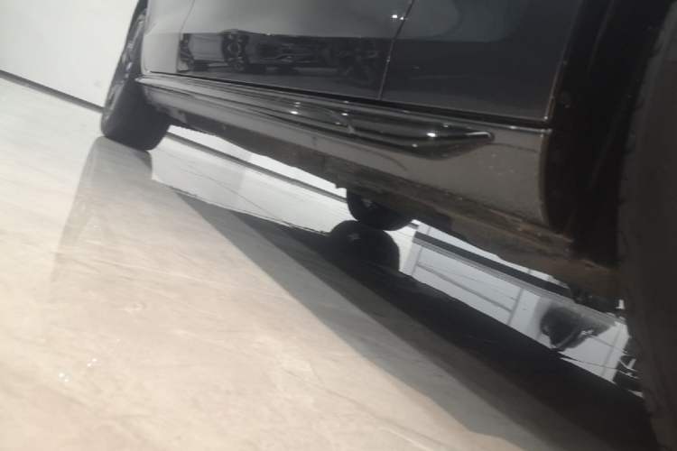 Used Audi A4L 2022 40 TFSI Luxury Dynamic Model Right Side Sill