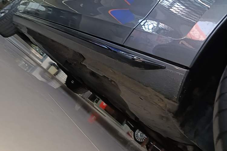 Used Audi A4L 2022 40 TFSI Luxury Dynamic Model Right Side Sill