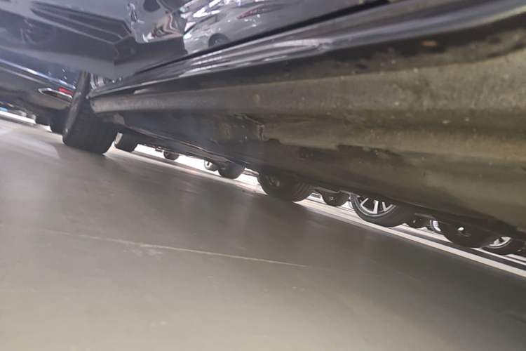 Used Audi A4L 2022 40 TFSI Fashion Dynamic Model Right Side Sill