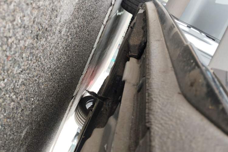 Used Audi A4L 2022 40 TFSI Luxury Dynamic Model Right Side Sill