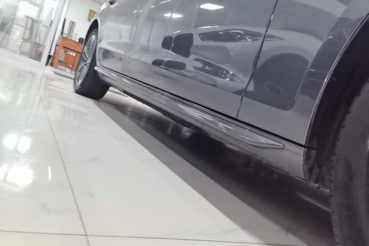 Used Audi A4L 2022 40 TFSI Fashion Dynamic Model Right Side Sill