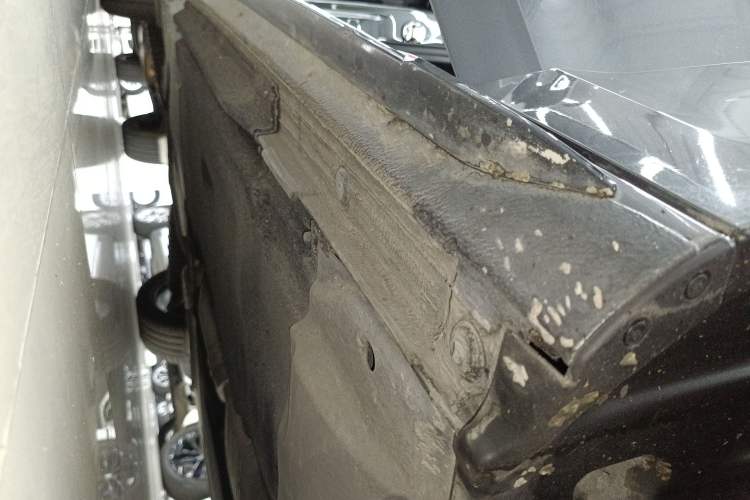 Used Audi A4L 2022 40 TFSI Luxury Dynamic Model Right Side Sill
