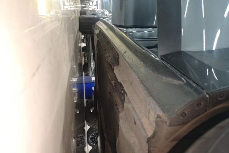 Used Audi A4L 2022 40 TFSI Luxury Dynamic Model Right Side Sill