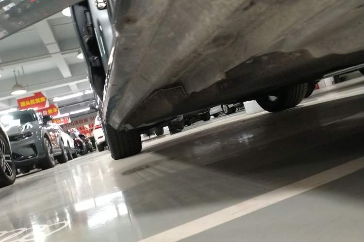 Used Audi A4L 2022 40 TFSI Luxury Dynamic Model Right Side Sill