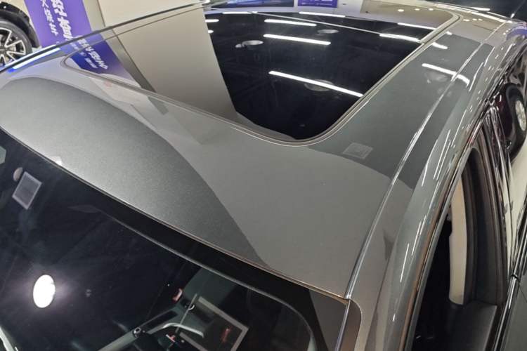 Used Audi A4L 2022 40 TFSI Luxury Dynamic Model Roof