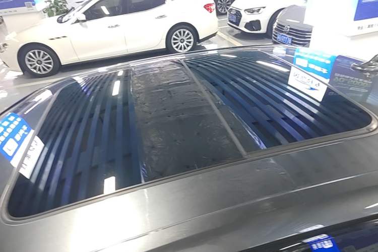 Used Audi A4L 2022 40 TFSI Luxury Dynamic Model Roof