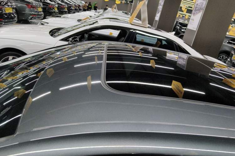 Used Audi A4L 2022 40 TFSI Luxury Dynamic Model Roof