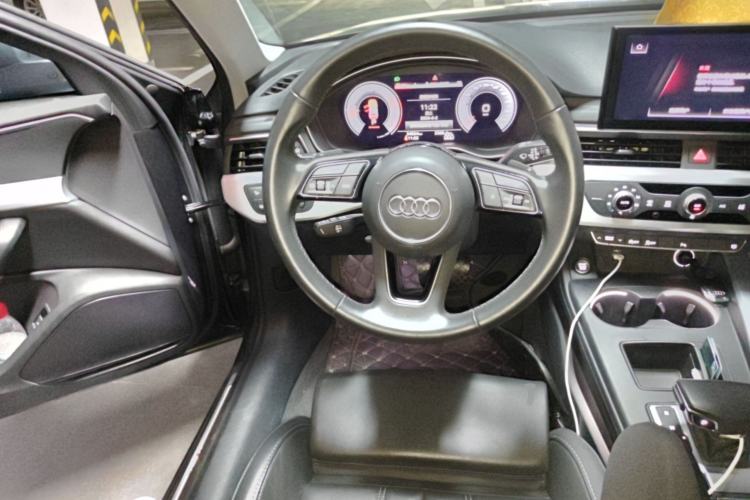 Used Audi A4L 2022 40 TFSI Fashion Dynamic Model Steering Wheel