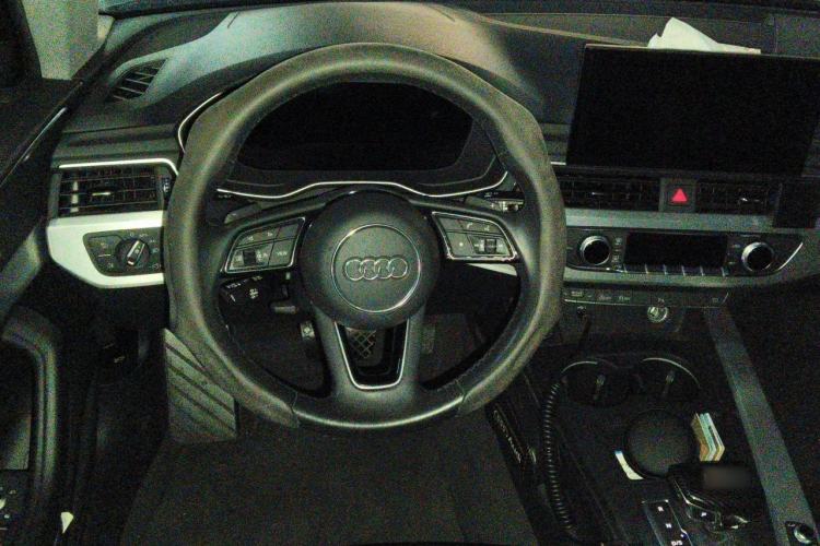 Used Audi A4L 2022 40 TFSI Fashion Dynamic Model Steering Wheel