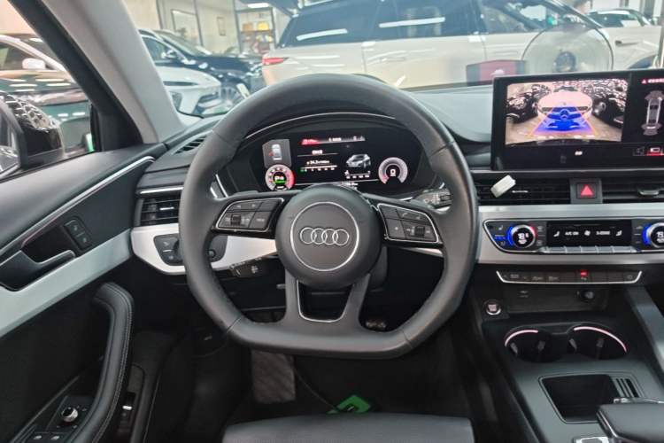 Used Audi A4L 2022 40 TFSI Fashion Dynamic Model Steering Wheel