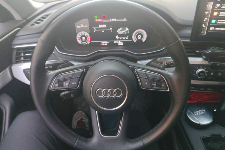 Used Audi A4L 2022 40 TFSI Fashion Dynamic Model Steering Wheel