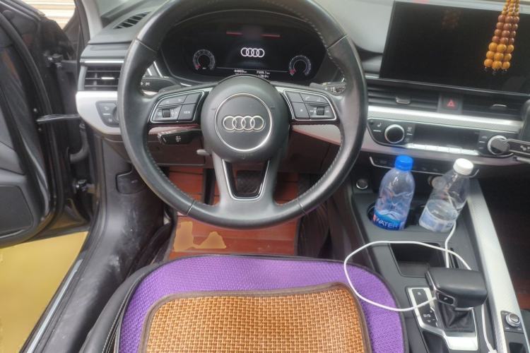 Used Audi A4L 2022 40 TFSI Luxury Prestige Edition Steering Wheel