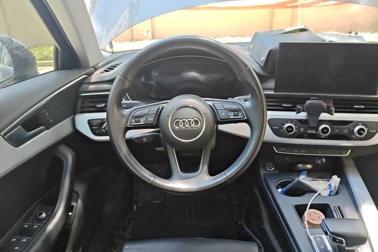 Used Audi A4L 2022 40 TFSI Fashion Dynamic Model Steering Wheel