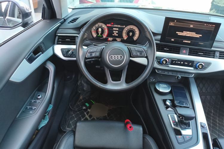 Used Audi A4L 2022 40 TFSI Fashion Dynamic Model Steering Wheel