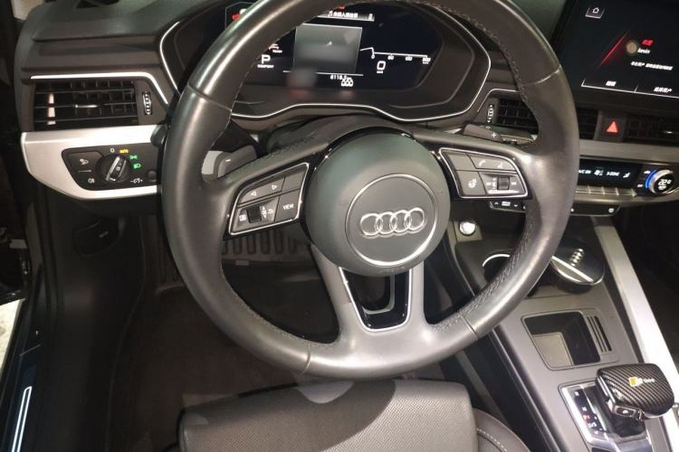Used Audi A4L 2022 40 TFSI Fashion Dynamic Model Steering Wheel