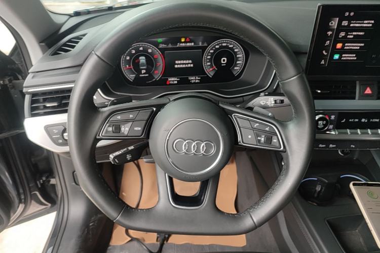 Used Audi A4L 2022 40 TFSI Fashion Dynamic Model Steering Wheel