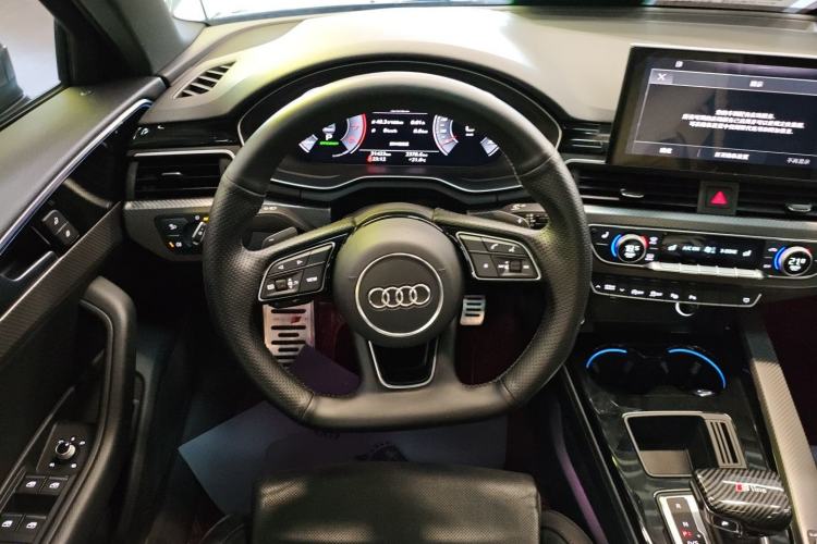 Used Audi A4L 2022 40 TFSI quattro RS Performance Package Steering Wheel