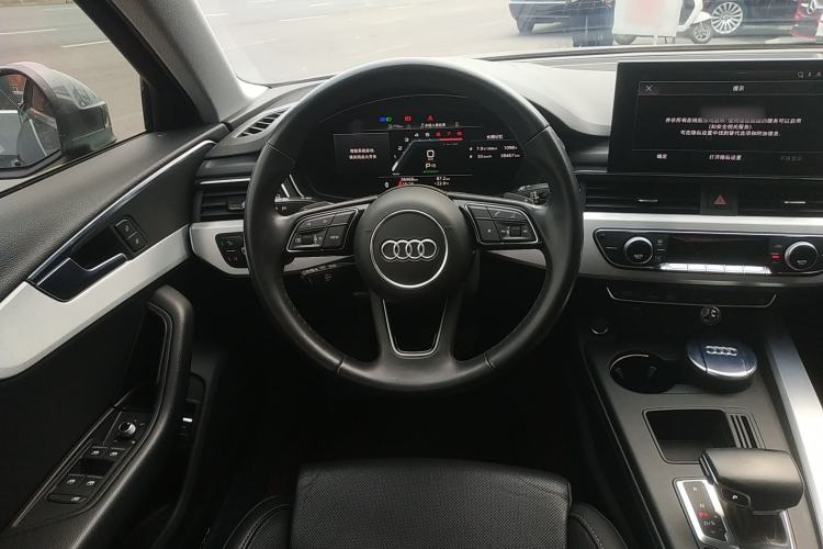 Used Audi A4L 2022 40 TFSI Fashion Dynamic Model Steering Wheel