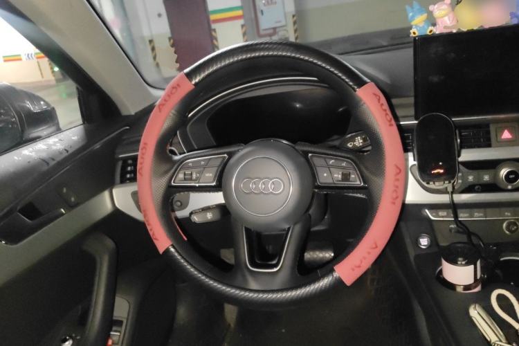 Used Audi A4L 2022 40 TFSI Fashion Dynamic Model Steering Wheel