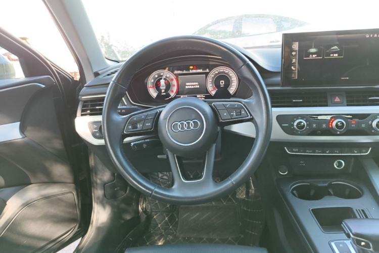 Used Audi A4L 2022 40 TFSI Fashion Dynamic Model Steering Wheel