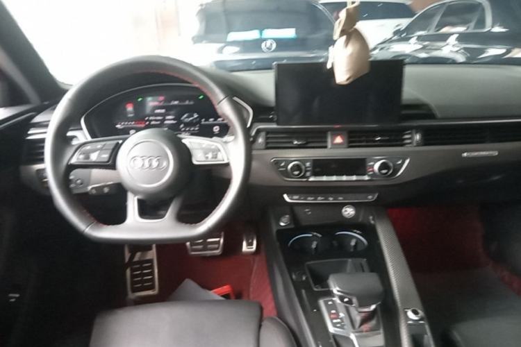 Used Audi A4L 2022 40 TFSI quattro RS Performance Package Steering Wheel