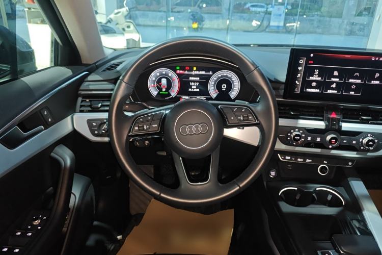 Used Audi A4L 2022 40 TFSI Fashion Dynamic Model Steering Wheel